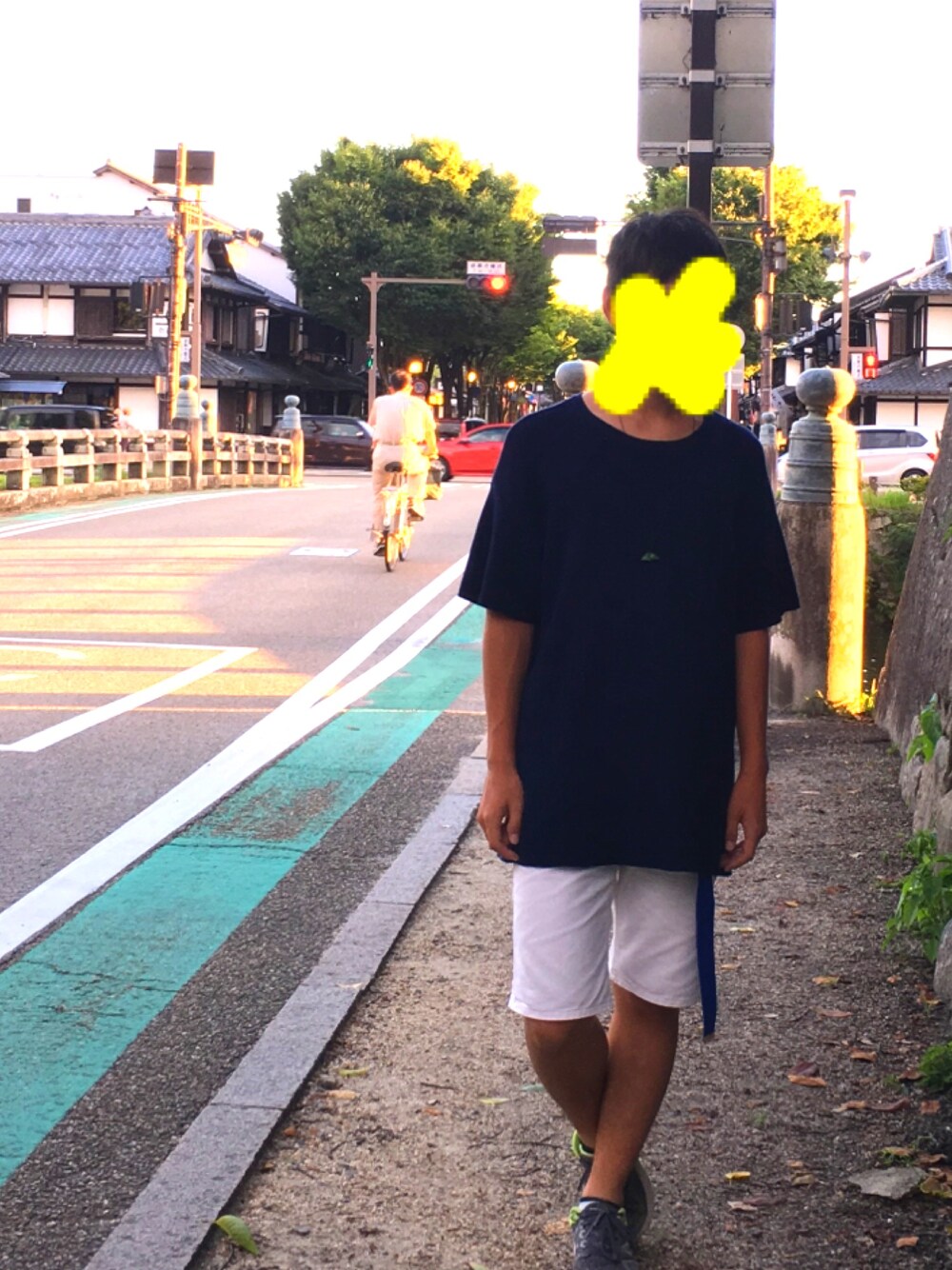 「彦根城、GU、紺、ガチャベルト 青、夏」｜「GUのアイテム（Tシャツ/カットソー、ブルー系）」を使った、そう 。。さん（メンズ・172cm）の夏コーディネートの1枚目の写真