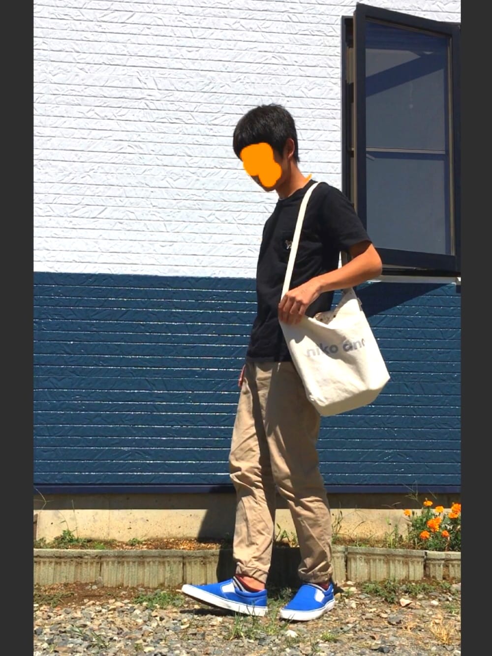 「おしゃれさんと繋がりたい、夏コーデ、SONTAKU、niko and ...、カットソー、晴れ、黒、チノパン、Tシャツ、ユニクロ」｜「SONTAKUのPOCKET T-SHIRT W/柴犬（Tシャツ/カットソー、ブラック系）」を使った、そう 。。さん（メンズ・173cm）の夏コーディネートの1枚目の写真