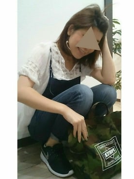 「迷彩」｜「アイテム（サロペット/オーバーオール）」を使った、くみまろさん（レディース・162cm）の春コーディネート