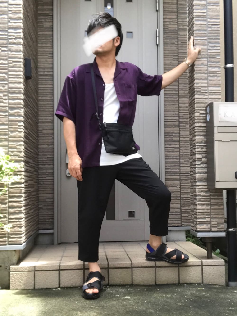 「夏セールで買いました、夏コーデ、シンプル、大人カジュアル、腕時計、オープンカラーシャツ、summer、RAGEBLUE、WEGO、サンダル」｜「HAREの【MENS】エアソールサンダル(HARE)（サンダル、グレー系）」を使った、タルナンドさん（メンズ・165cm）の夏コーディネートの1枚目の写真