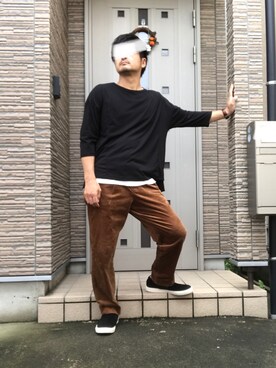 「YEVS（イーブス）のアイテム（スリッポン）」を使った、タルナンドさん（メンズ・165cm）の秋コーディネート