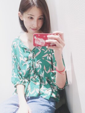 「URBAN RESEARCH（アーバンリサーチ）のアイテム（シャツ/ブラウス、グリーン系）」を使った、树树Eさん（レディース）の春コーディネート