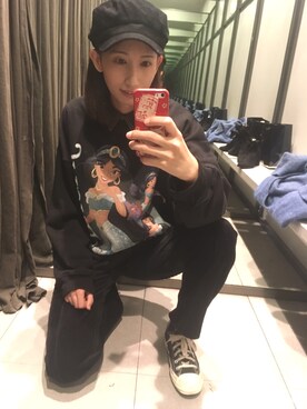 「ZARA（ザラ）のアイテム（パーカー、ブラック系）」を使った、树树Eさん（レディース）の冬コーディネート