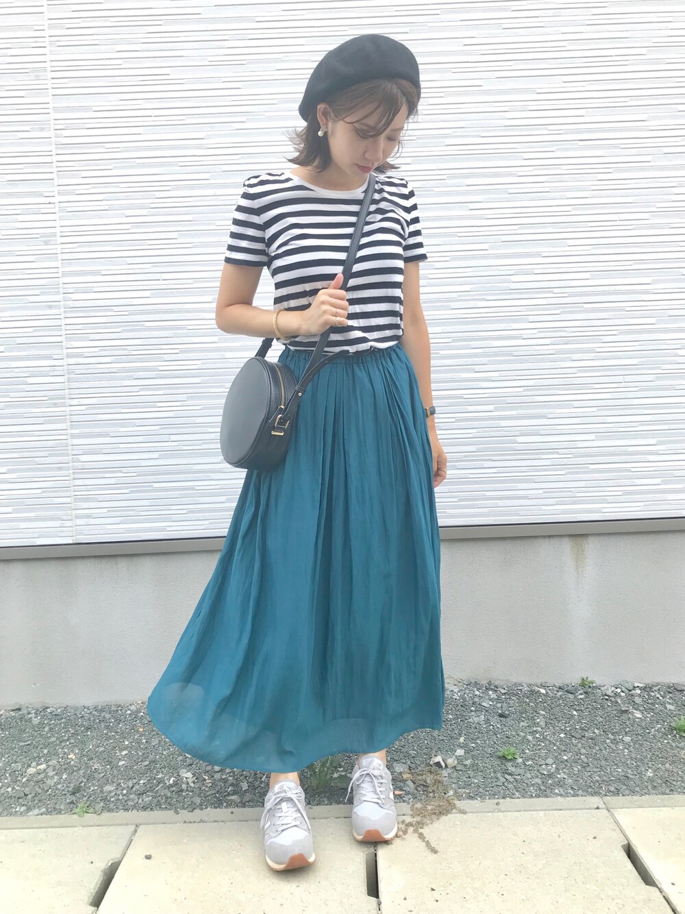 「秋服準備はじめました、今日のコーデ、休日スタイル、秋、スニーカー、プチプラ、ショルダーバッグ、スニーカーコーデ、ラブアンドピース2018、ママコーデ」｜「OZOCの◆ウール混ベレー帽（ハンチング/ベレー帽、ブラック系）」を使った、♡Risa♡さん（レディース・160cm）の秋コーディネートの1枚目の写真