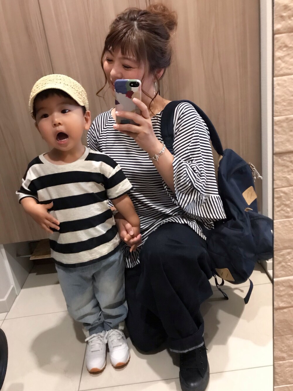 「親子コーデ、リンクコーデ、キッズコーデ、ママコーデ、男の子、2歳、大人カジュアル、カジュアル、おしゃれさんと繋がりたい、夏コーデ」｜「BEAMSのアイテム（トップス、ホワイト系）」を使った、☺︎rimu☺︎さん（キッズ・90cm）の夏コーディネートの1枚目の写真
