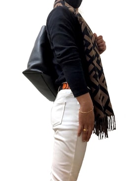 「FENDI（フェンディ）のアイテム（Scarves、ブラウン系）」を使った、もこ太郎☆ さん（メンズ）の冬コーディネート