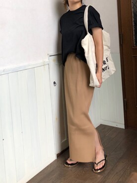 「ナロースカート」｜「アイテム（ビーチサンダル）」を使った、aiaiさん（レディース・160cm）の夏コーディネート