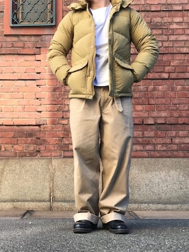 「Graphpaper（グラフペーパー）のアイテム（チノパンツ）」を使った、みやたくさん（メンズ・173cm）の冬コーディネート