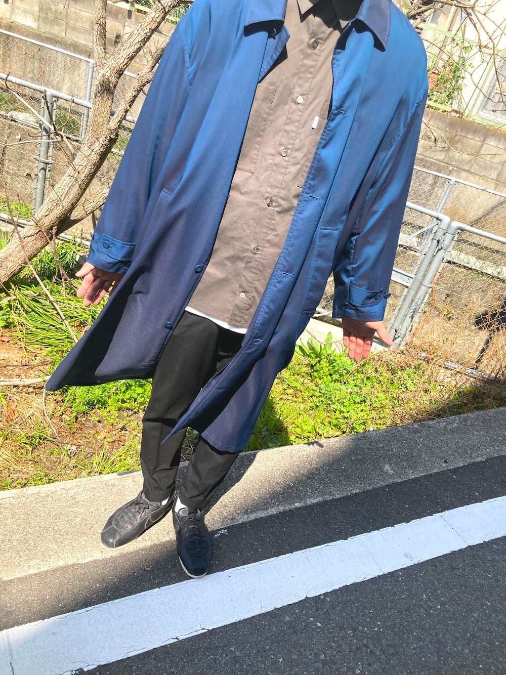 Graphpaperのステンカラーコートを使った人気ファッション