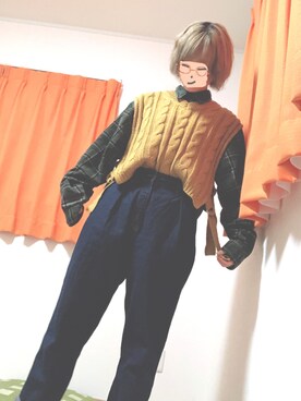 「GU（ジーユー）のアイテム（デニムパンツ、ブルー系）」を使った、湯さん（レディース・158cm）の秋コーディネート