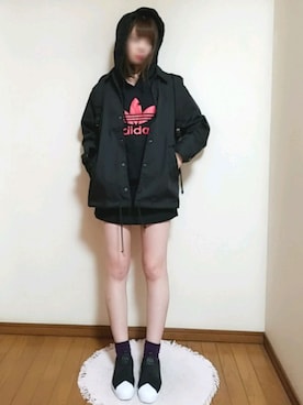 「adidas（アディダス）のアイテム（パーカー）」を使った、YUMI…さん（レディース・154cm）の秋コーディネート