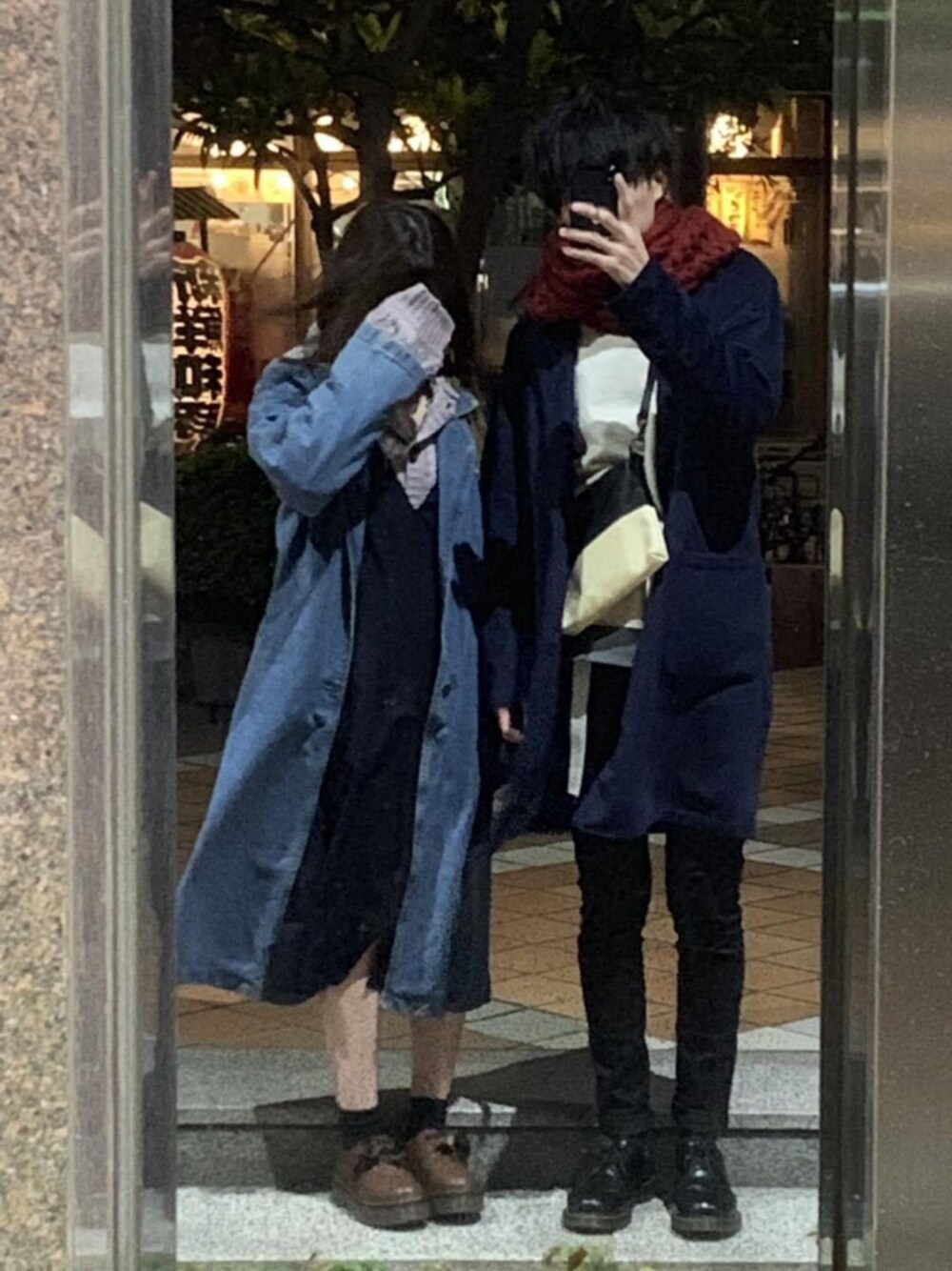 「外撮り、WEAR友、下北沢」｜「下北沢/外撮りのアイテム（トップス、ホワイト系）」を使った、YUMI…さん（レディース・154cm）の冬コーディネートの1枚目の写真