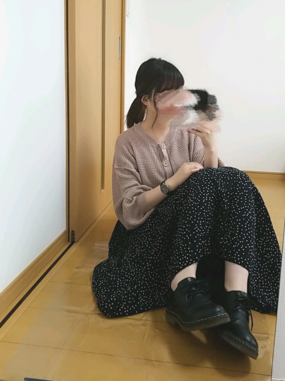 「カーディガン、フレアスカート、韓国ファッション、きれいめカジュアル、スカート、ピンク、Daniel Wellington、ゆるコーデ、お洒落さんとつながりたい、今日のコーデ」｜「rpsのワッフル編みショートニットカーディガン（カーディガン/ボレロ、ピンク系）」を使った、YUMI…さん（レディース・157cm）の夏コーディネートの1枚目の写真