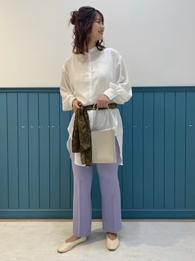 「センタープレスパンツ」｜「アイテム（その他シューズ）」を使った、アヤミさん（レディース・171cm）の春コーディネート