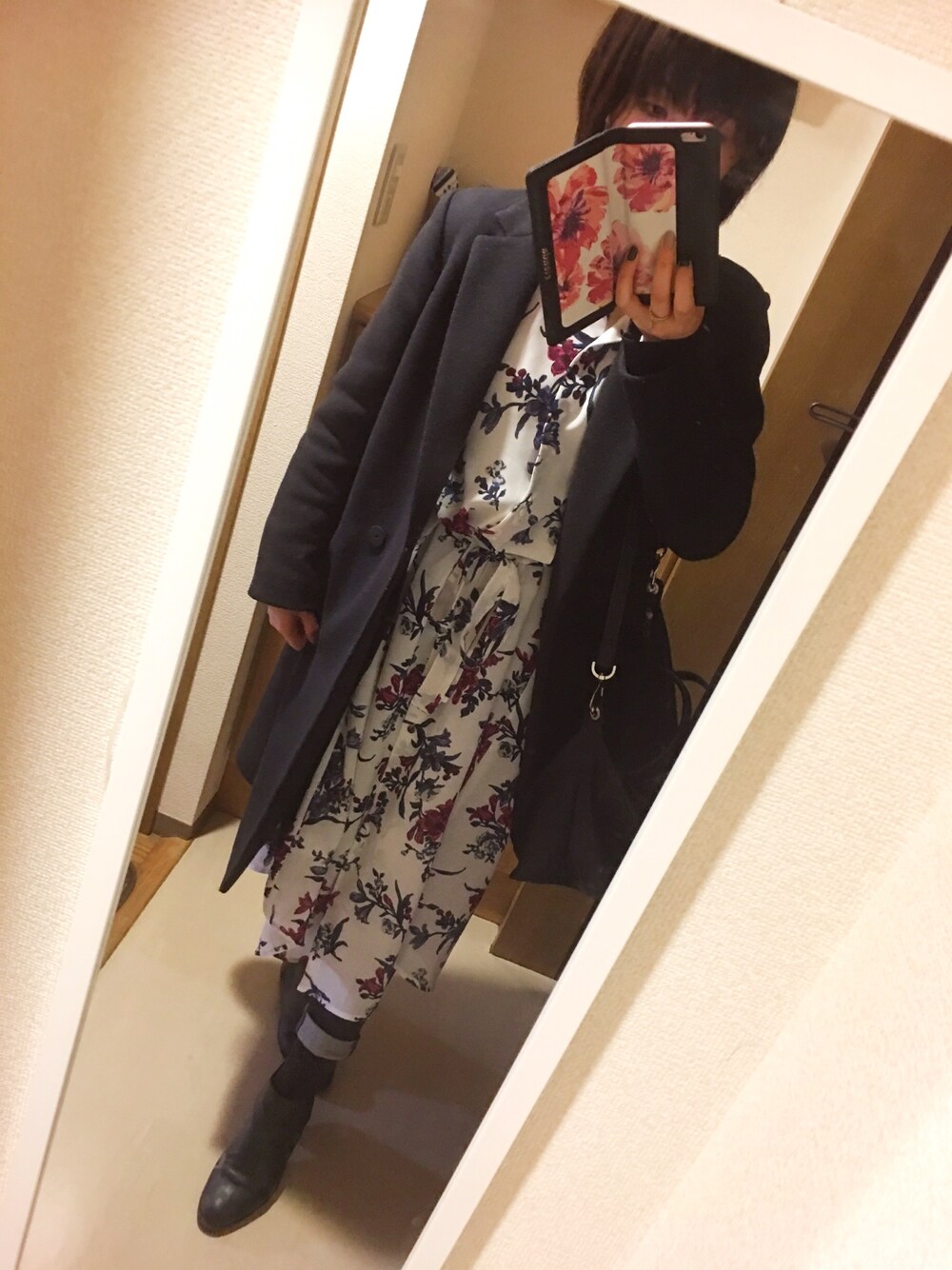 「casual」｜「JEANASISのシャツワンピース/743980 （ワンピース、ホワイト系）」を使った、さかなまきさん（レディース・160cm）の春コーディネートの1枚目の写真