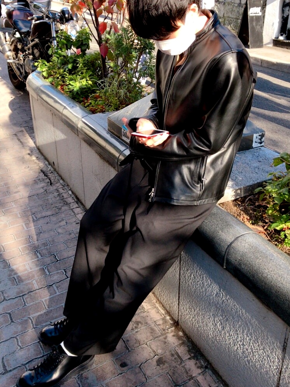 「休日スタイル、高校生」｜「JUNREDのシングルレザーライダース（ライダースジャケット、ブラック系）」を使った、たくやさん（メンズ・169cm）の秋コーディネートの1枚目の写真