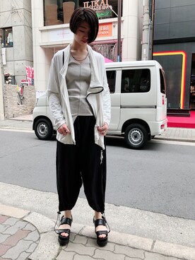 「KMRii（ケムリ）のアイテム」を使った、なべさん（レディース・161cm）の春コーディネート