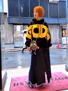 「GCDS（ジーシーディーエス）のアイテム」を使った、なべさん（レディース・161cm）の春コーディネート