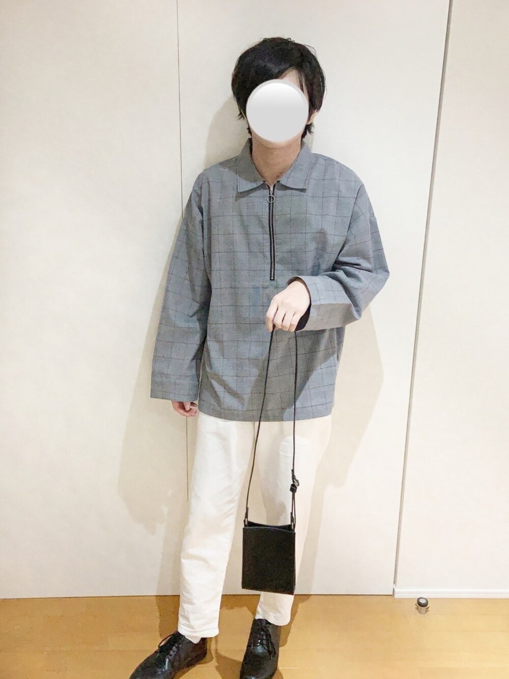 「着回しコーデ、秋のコーデ、秋コーデ、秋服準備はじめました、シンプル、シンプルコーデ、ビックシルエット、ビッグシルエット、デート、きれいめカジュアル」｜「unrelaxingのグレンチェックジップアップ長袖シャツ ハーフジップロングスリーブシャツ（シャツ/ブラウス、グレー系）」を使った、えるくんさん（メンズ・180cm）の秋コーディネートの1枚目の写真