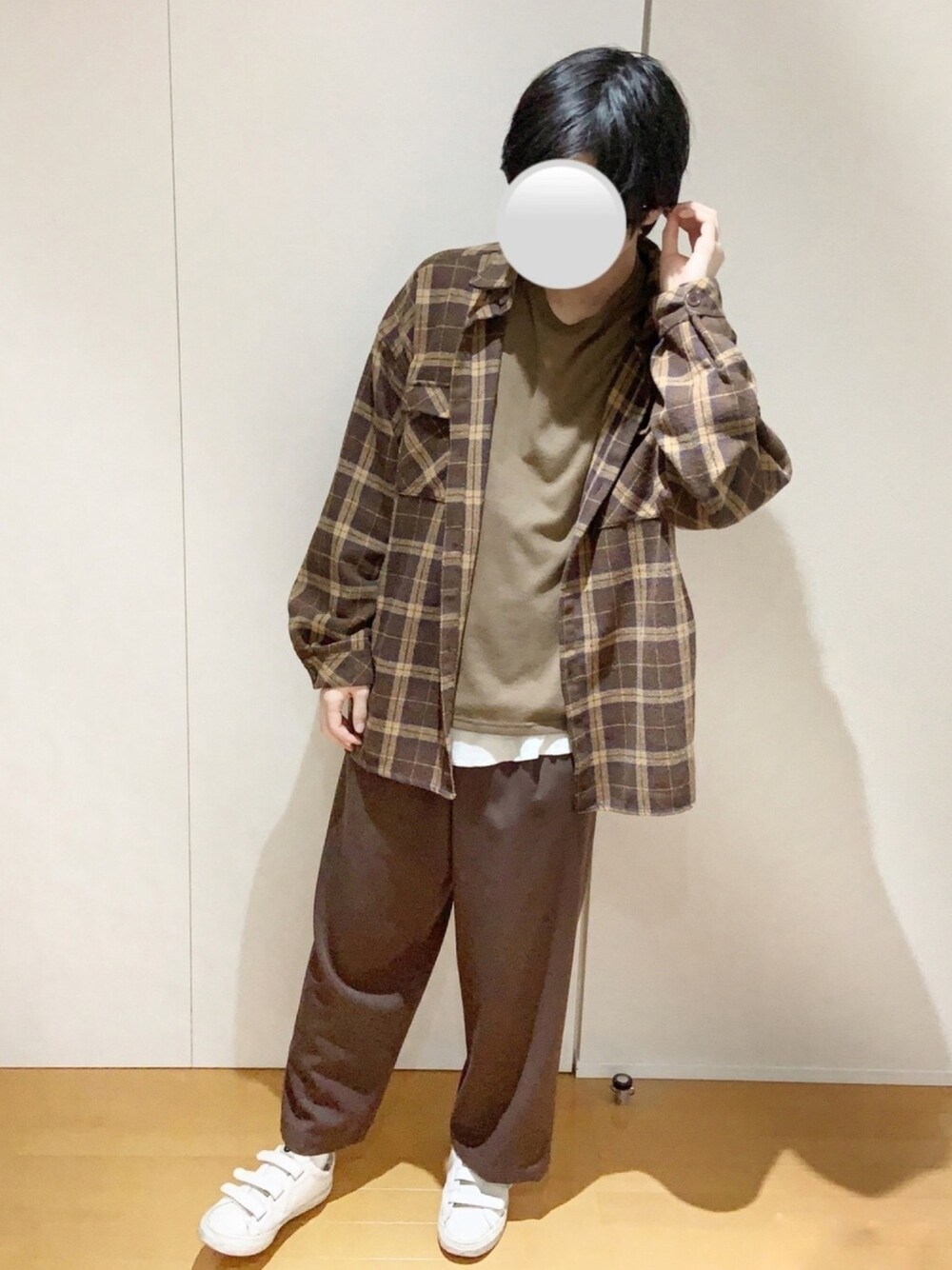 「秋のコーデ、秋コーデ、同系色コーデ、ブラウン、ブラウンコーデ、着回しコーデ、CPOジャケット、ワイドパンツ、シンプル、秋のマイ旬スタイル」｜「kutirのCPOシャツジャケット(フラップポケットシャツジャケット)【youtuberげんじくん紹介商品】（ブルゾン、ブラウン系）」を使った、えるくんさん（メンズ・180cm）の秋コーディネートの1枚目の写真