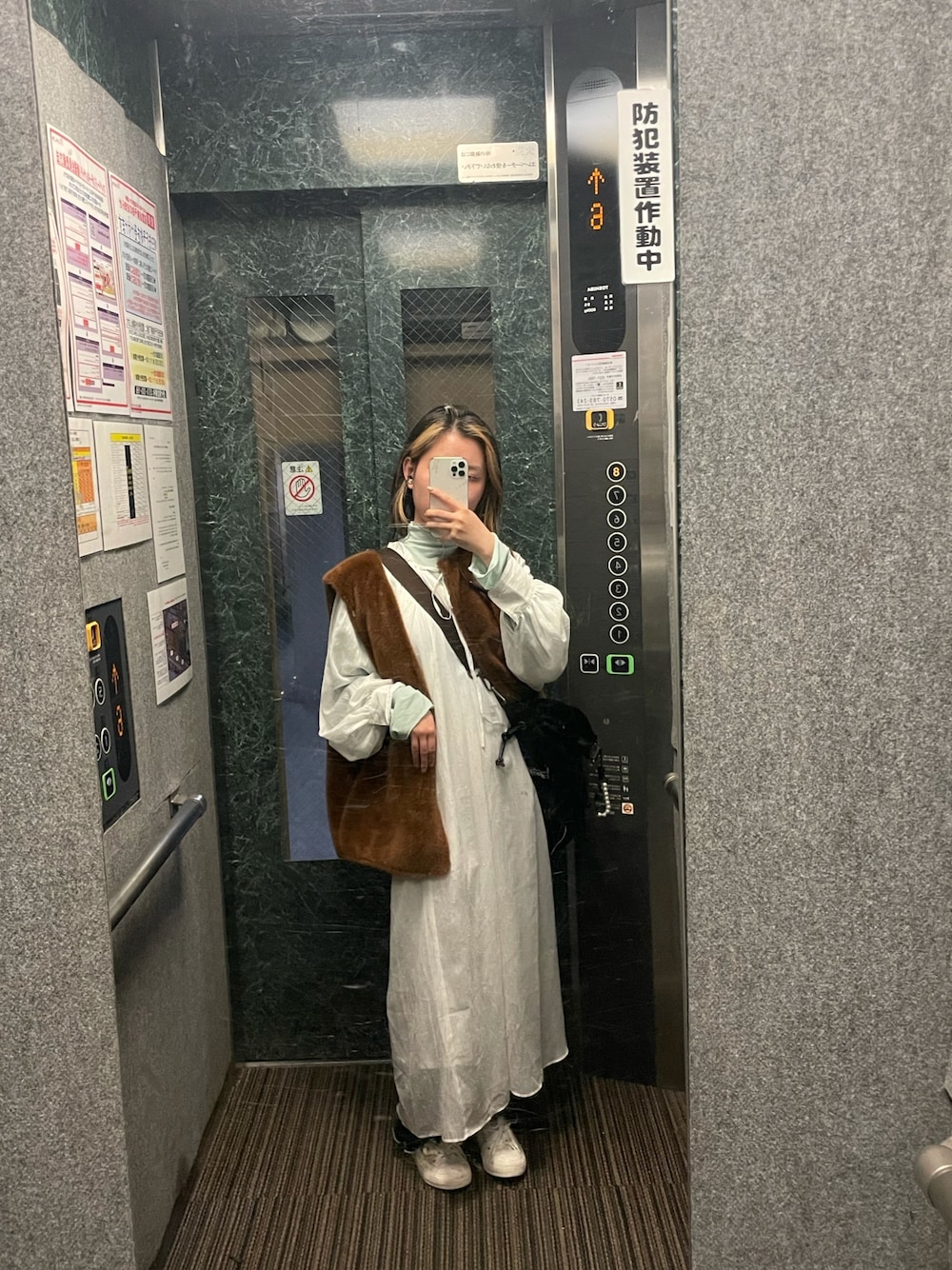 「WHIMSICの【UNISEX】MULTI-FUNCTION FIELDCOAT&FURVEST/マルチアウター/アーミーコート/インナーベスト（その他アウター、グリーン系）」を使った、偽物飛鳥さん（レディース・156cm）の春コーディネートの1枚目の写真