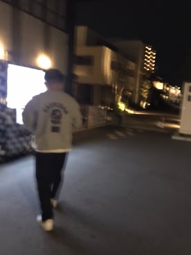 「スケボー」｜「アイテム（スウェット）」を使った、KOUKIさん（メンズ・160cm）の秋コーディネート