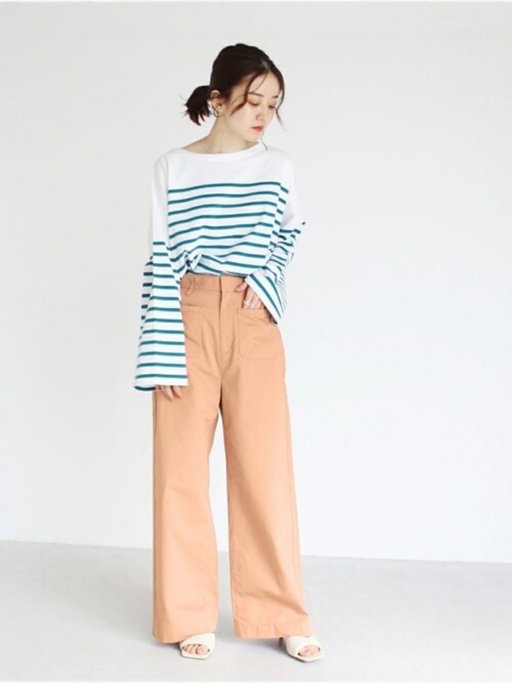 「カットソー、パンツ、カジュアル、ボーダー、ピンク、大人、IENA、ワイドパンツ、サンダル、イエナ」｜「IENAのフロントポケットパンツ◆（その他パンツ、ピンク系）」を使った、endoさん（レディース・162cm）の春コーディネートの1枚目の写真