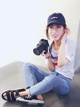 「MADNESSのアイテム（キャップ）」を使った、马艾达さん（レディース・160cm）の夏コーディネート