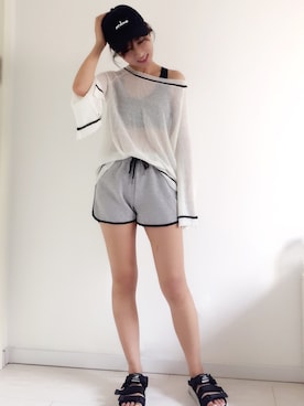 「MADNESSのアイテム（キャップ）」を使った、马艾达さん（レディース・160cm）の夏コーディネート