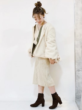 「アイテム（イヤリング）」を使った、Kana Yoshidaさん（レディース・158cm・20代）の冬コーディネート