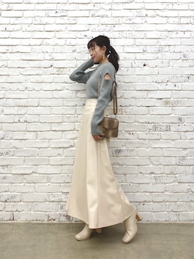 「Chico（チコ）のレザーロングフレアスカート/レザースカート（スカート）」を使った、Kana Yoshidaさん（レディース・158cm）の秋コーディネート