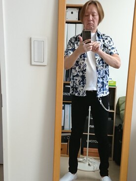 「GOSTAR DE FUGA（ゴスタール ジフーガ）のアイテム（トップス）」を使った、TAOsanさん（メンズ・172cm）の夏コーディネート