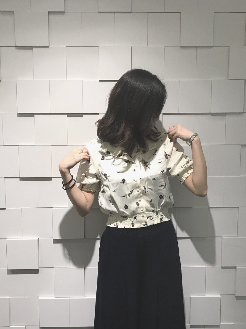 「大人カジュアル」｜「jouetieの50’sポップブラウス（シャツ/ブラウス、ホワイト系）」を使った、ゆいさん（レディース・162cm）の夏コーディネートの1枚目の写真