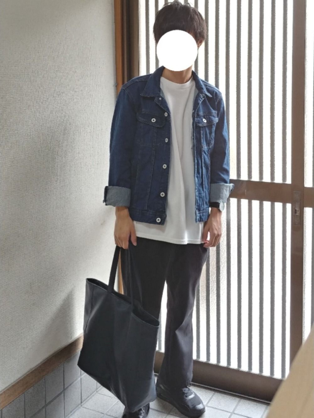 「低身長、nano・universe、back number、THE CASUAL(THE CASUAL)、DOGO、WEGO、NIKE、デニム、AIRMAX90、プチプラ」｜「NANO universeのストレッチデニムGジャン（デニムジャケット、ブルー系）」を使った、yuna(低身長)さん（メンズ・161cm）の秋コーディネートの1枚目の写真