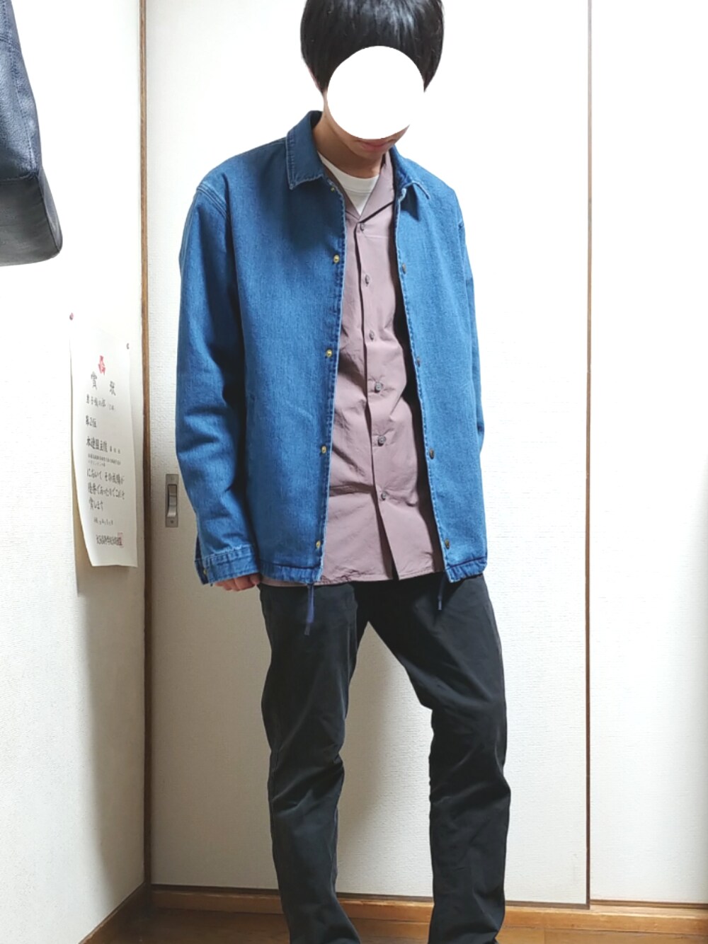 「低身長、プチプラ、デニム、コーチジャケット、オープンカラーシャツ、パープル、ユニクロ、GU、UNIQLO、UNIQLO U」｜「GUのデニムコーチジャケット（デニムジャケット、ブルー系）」を使った、yuna(低身長)さん（メンズ・161cm）の秋コーディネートの1枚目の写真