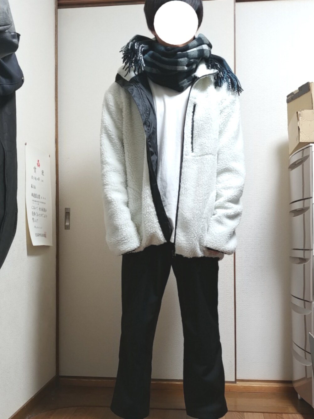 「低身長、kutir、RAGEBLUE、WEGO、QUEENHEAD、マフラー、ボアジャケット、ワイドパンツ、プチプラ、冬コーデ」｜「QUEENHEADの大判あったかストール（ストール/ショール、その他）」を使った、yuna(低身長)さん（メンズ・161cm）の秋コーディネートの1枚目の写真