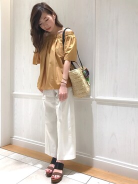 「URBAN RESEARCH ROSSO WOMEN（アーバンリサーチ　ロッソ）のROSSO   オフショルダープルオーバー　（Tシャツ/カットソー、イエロー系）」を使った、ROSSOルミネ有楽町店さん（レディース・157cm）の春コーディネート