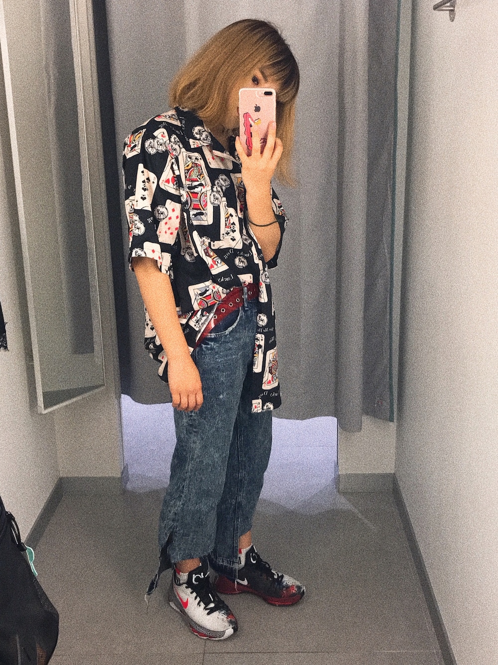 「WEGO、出勤コーデ、NIKE、スニーカー、原宿」｜「セレクトショップのアイテム（シャツ/ブラウス、ブラック系）」を使った、えれなさん（レディース・158cm）の夏コーディネートの1枚目の写真
