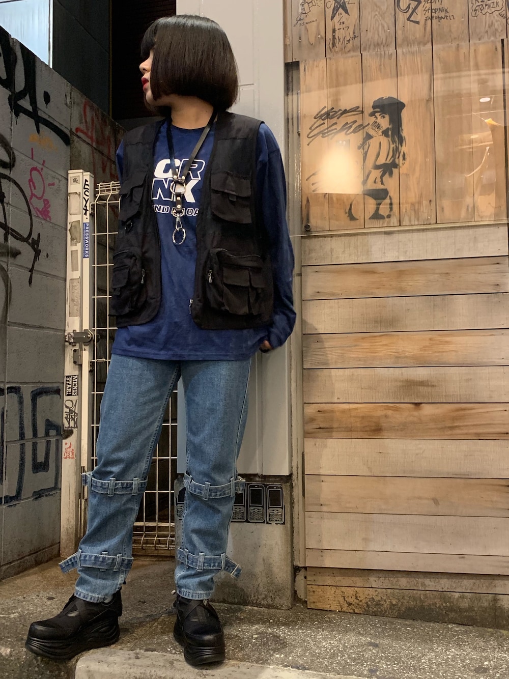 「今日のコーデ、出勤コーデ、YOSUKE、ootd、ニュリカデリック」｜「CRANKのアイテム（Tシャツ/カットソー、ブルー系）」を使った、えれなさん（レディース・158cm）の春コーディネートの1枚目の写真