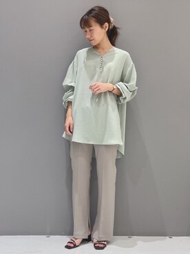 「袖ボリューム」｜「アイテム（スラックス）」を使った、イマイさん（レディース・156cm）の春コーディネート