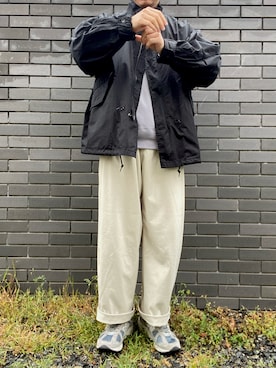 「オフホワイト」｜「アイテム（ブルゾン）」を使った、くろさん（メンズ・172cm）の春コーディネート