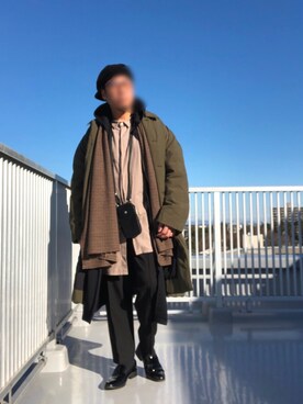 「ペールトーン」｜「アイテム（ステンカラーコート）」を使った、Masato Kurosakiさん（メンズ・174cm）の冬コーディネート