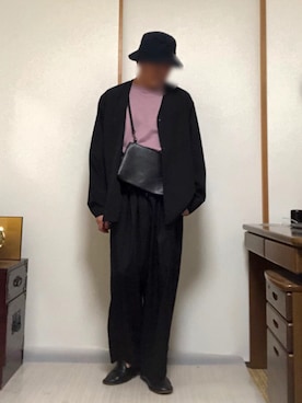 「真っ黒コーデ」｜「アイテム（スリッポン）」を使った、Masato Kurosakiさん（メンズ・174cm）の春コーディネート