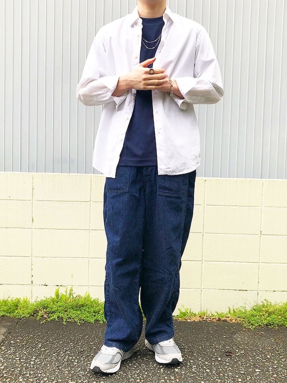 「シンプル、おしゃれさんと繋がりたい、プチプラコーデ、スニーカー、休日スタイル、ootd、ユニクロ、シャツ、ファッションの力を信じよう、シャツ好き集まれ」｜「UNIQLOのエアリズムコットンオーバーサイズTシャツ（5分袖）（Tシャツ/カットソー、ブルー系）」を使った、mimumimuさん（メンズ・169cm）の夏コーディネートの1枚目の写真