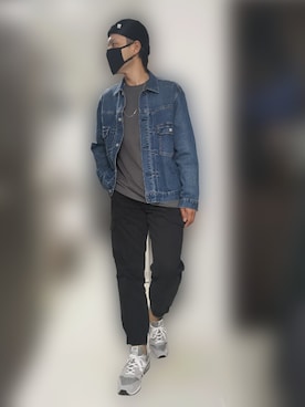 「クルーネック」｜「アイテム（デニムジャケット）」を使った、KOMYさん（メンズ・179cm）の春コーディネート