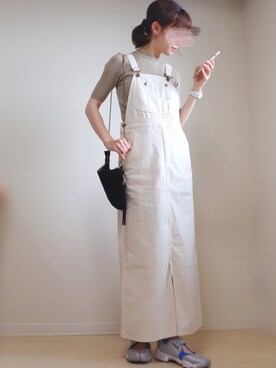 ジャンパースカートを使った 白サロペット の人気ファッションコーディネート Wear