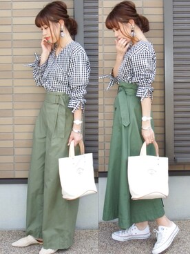 「Daniel Wellington（ダニエルウェリントン）の販売終了 クラシックペティット ボンダイ 32mm（アナログ腕時計）」を使った、miho🅰ニコさん（レディース・165cm）の春コーディネート