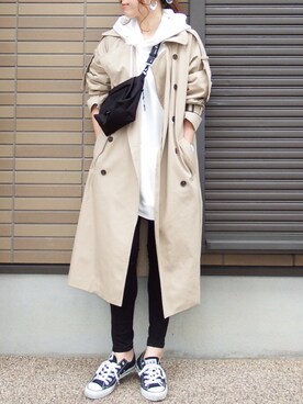 「DHOLIC（ディーホリック）のアイテム（トレンチコート）」を使った、miho🅰ニコさん（レディース・165cm）の春コーディネート