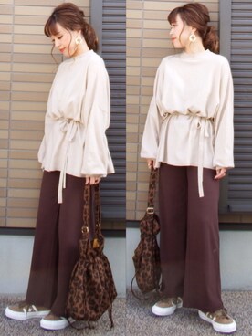 「リエディ」｜「アイテム（スニーカー）」を使った、miho🅰ニコさん（レディース・165cm）の秋コーディネート