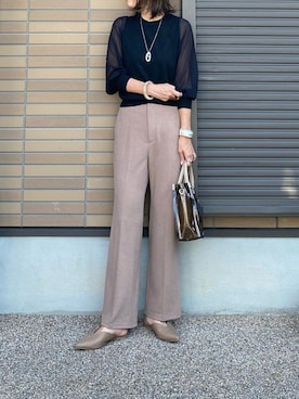 「センタープレスパンツ」｜「アイテム（スリッポン）」を使った、miho🅰ニコさん（レディース・165cm）の秋コーディネート